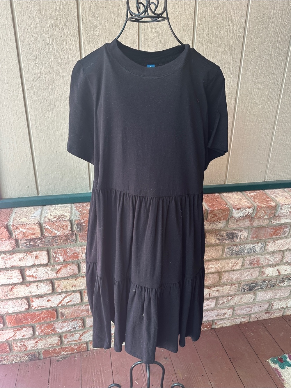 Old Navy Black Tiered Short-Sleeve Dress